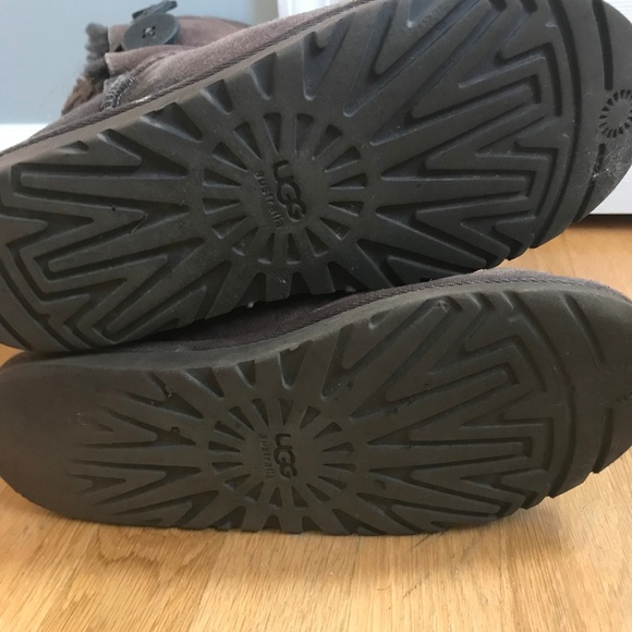 UGG Triplet Bailey Button boots -- brown size 8 - Picture 7 of 7